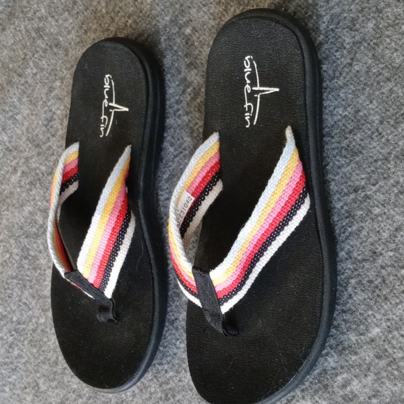 Bluefin Flipflops 7 - Picture 2 of 4